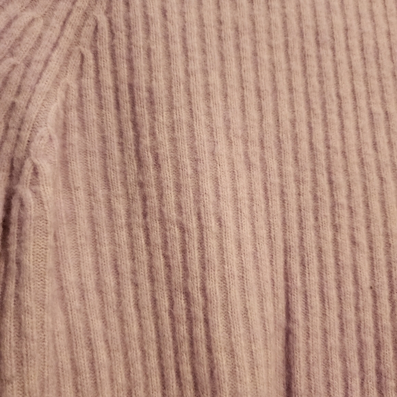Athleta Layover V-neck sweater in Oxalis Violet or purple lilac - Picture 6 of 7